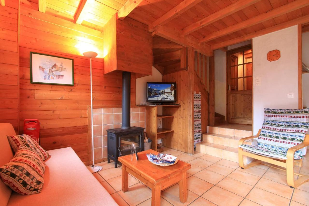 Le Gouroun Hameau Des Chazals Nevache Hautes Alpes Exteriör bild