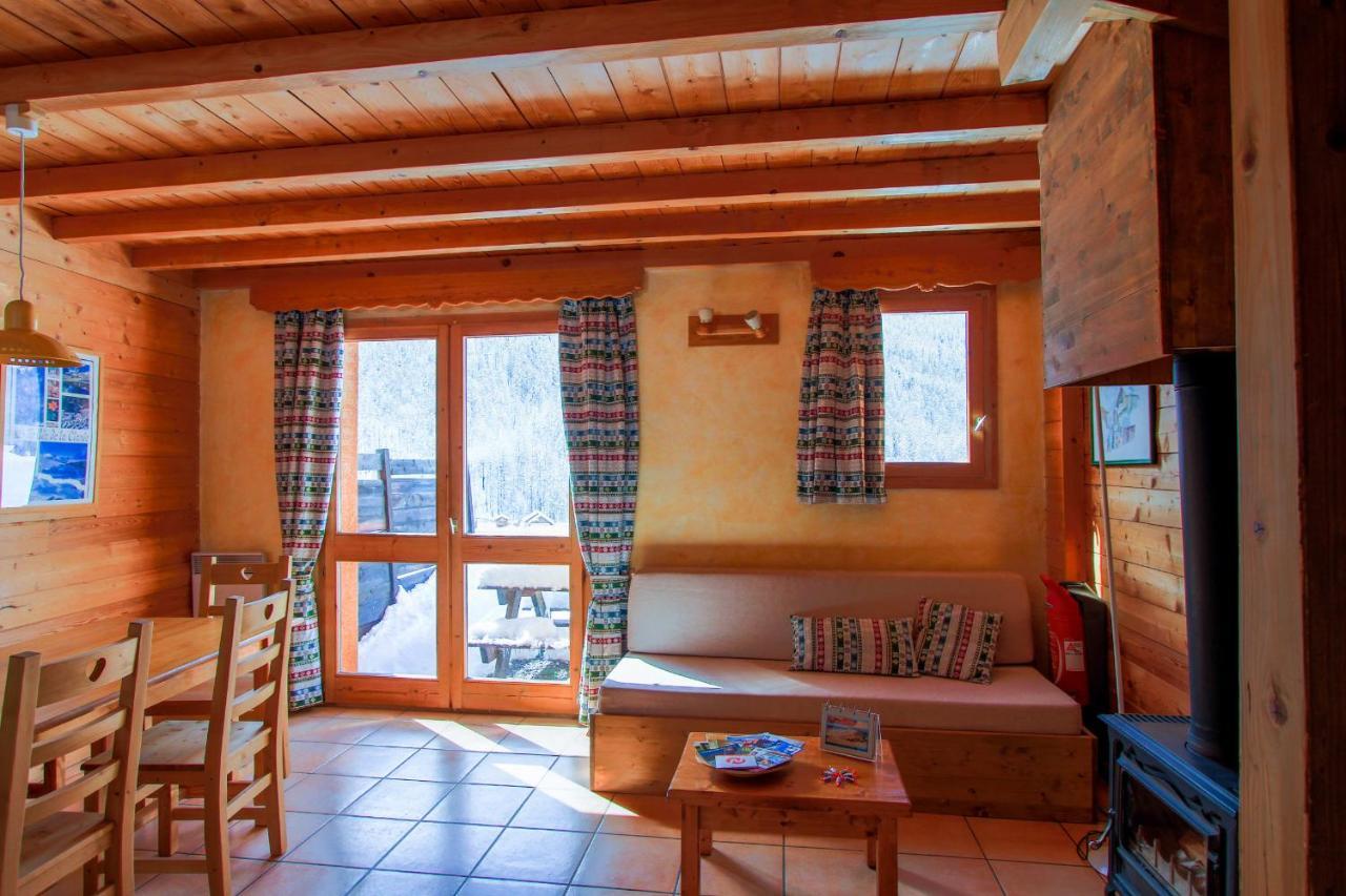Le Gouroun Hameau Des Chazals Nevache Hautes Alpes Exteriör bild