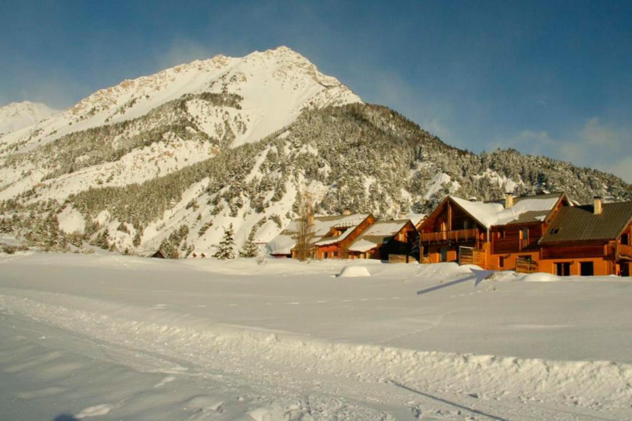 Le Gouroun Hameau Des Chazals Nevache Hautes Alpes Exteriör bild